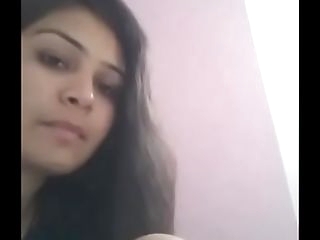 Sexy desi girl showing her pussy